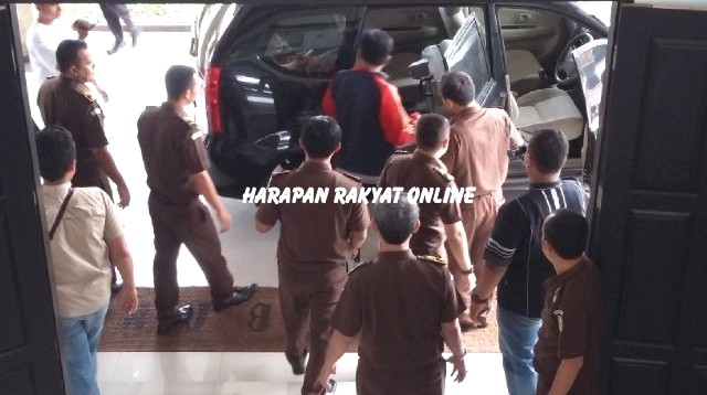 Kasus Bansos Kejari Banjar Tahan Am Dw