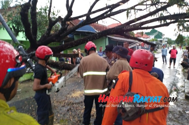 Hujan Disertai Angin Kencang Terjang Sukajadi Sadananya Ciamis