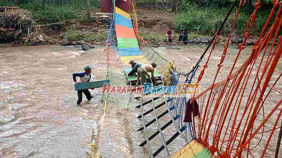 Jembatan Gantung Ambruk Puluhan Santri Di Ciamis Luka Luka