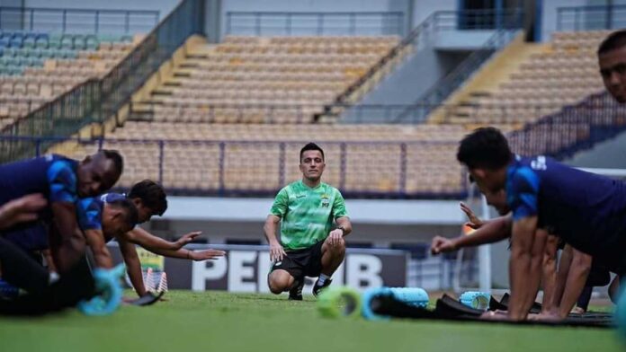 Menu Latihan Pelatih Fisik Persib Bandung Pasca Jeda Panjang Liga