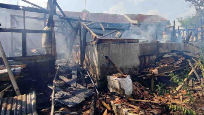 Satu Unit Rumah Milik Warga Linggasari Ciamis Hangus Terbakar