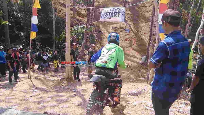 Rider Motor Trail Jajal Medan