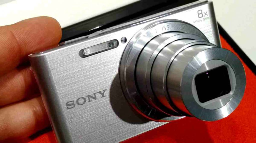 Rekomendasi kamera buat nge-vlog, Sony DSC-W830. Photo : Net/Ist.