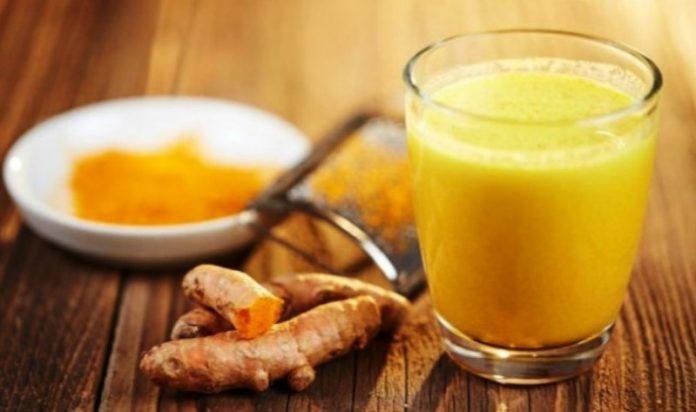 Khasiat Air Kunyit Jika Diminum Rutin di Pagi Hari