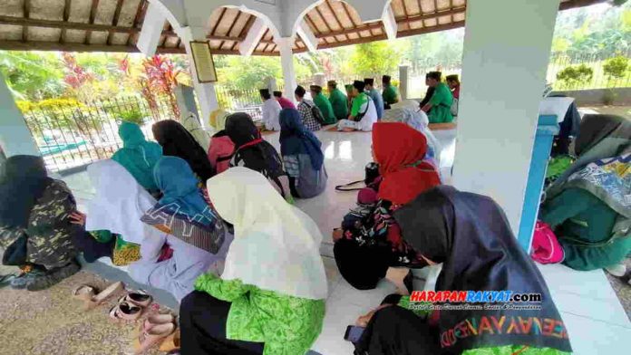 Makam Ulama lakbok