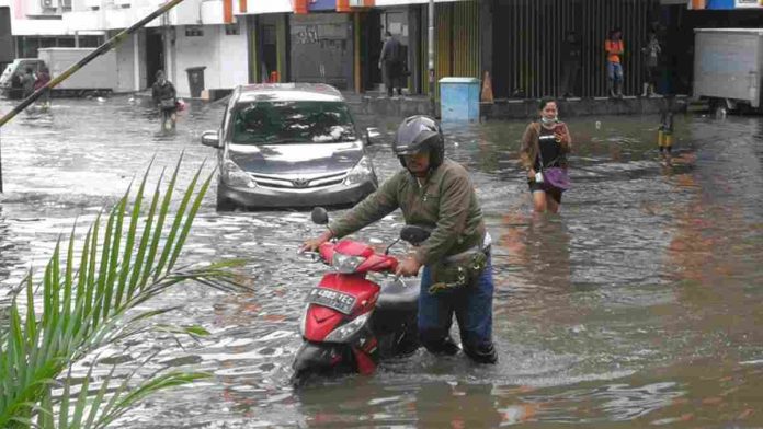 motor mogok karena banjir