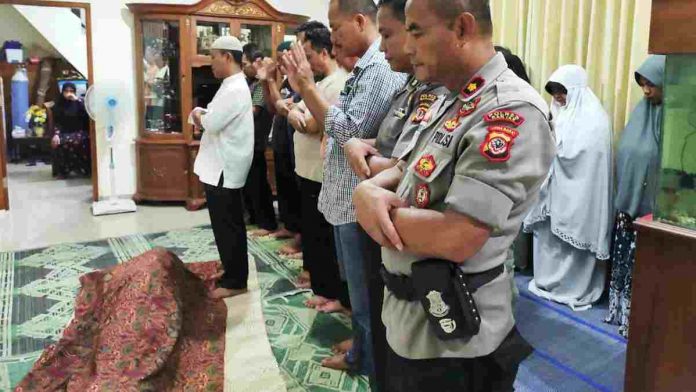 Jajaran Polres Kota Banjar Polda Jawa Barat, berduka karena salah satu anggotanya, Aiptu. Sunardi, meninggal dunia pada Sabtu (25/o1/20), sekitar pukul 21:00 WIB.