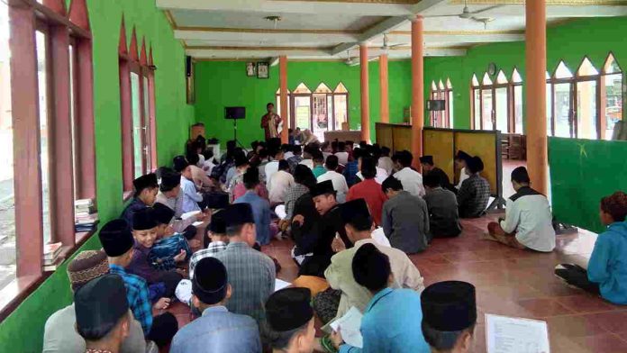 Kemenkes Gelar Skrining TBC di Ponpes Miftahul Huda Al-Azhar Kota Banjar