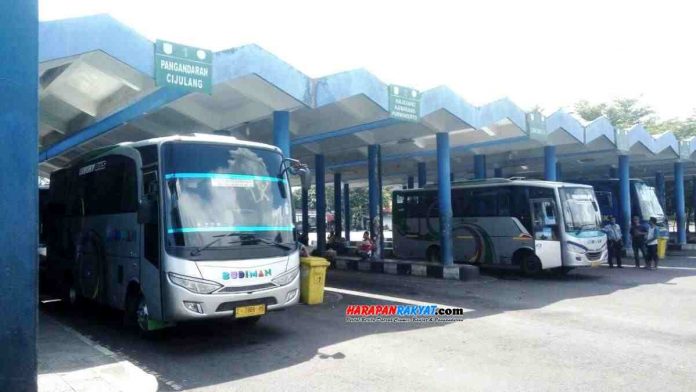 Terminal Bus Tipe A Kota Banjar belum menerapkan sistem pemeriksaan kesehatan dengan thermo scanner bagi para calon penumpang.