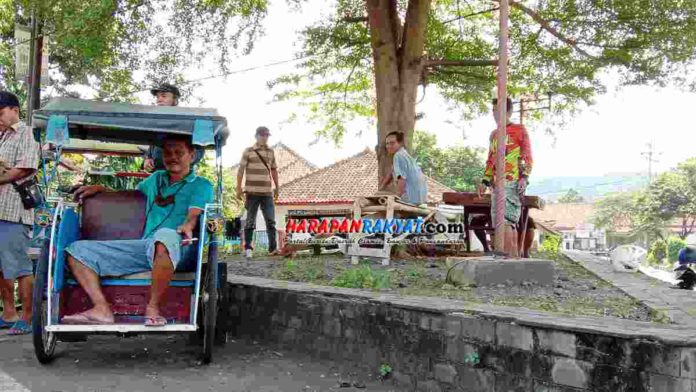 Jerita Tukang Becak di Stasiun Kota Banjar Imbas Corona