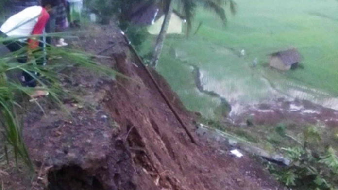 Tebing di Desa Sukahurip Ciamis Longsor, Timbun Sawah dan Saluran Air