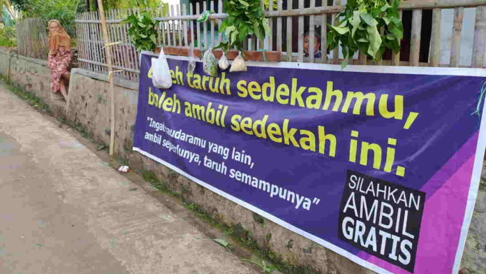 Gerakan Jumat Bersedekah Ala Warga Imbanagara Raya Ciamis