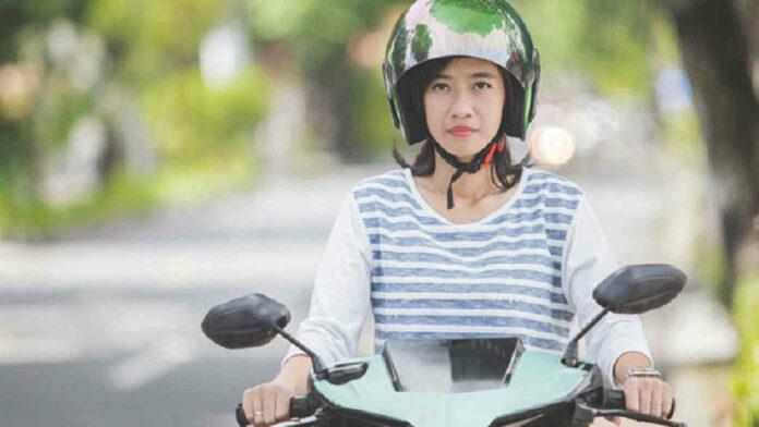 Cara Menghilangkan Rasa Takut Naik Motor, Penting Bagi Pemula