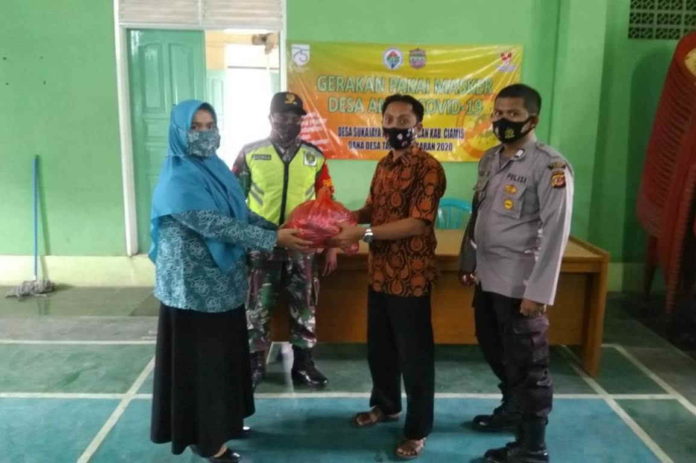 Pemdes Sukajaya Pamarican Ciamis Bagikan Ribuan Masker