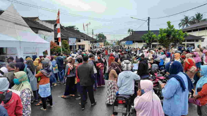 Pendaftar BLT UMKM di Kota Tasikmalaya Abaikan Prokes