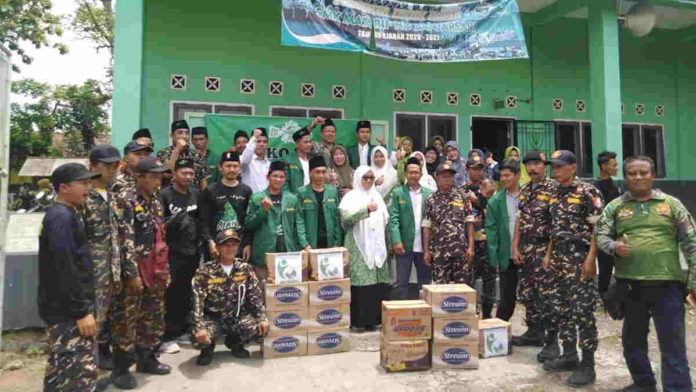 Keluarga Besar MWC NU Jatinagara Peduli Banjir Banjarsari Ciamis