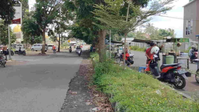 Jualan Depan Ruang Isolasi, Pedagang di Tasikmalaya Tak Patuh Prokes