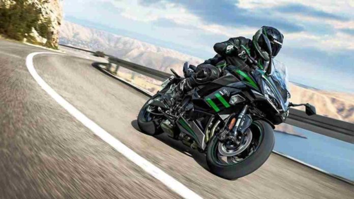 Kawasaki Ninja 1000SX terbaru tampil makin sporty. Foto: Net/Ist.