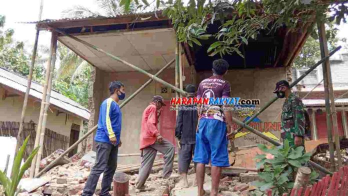 Akibat Pergerakan Tanah Rumah Warga Pamarican Ciamis Ambruk