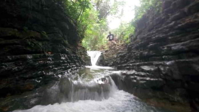 Curug Goa Sero di Tasikmalaya Suguhkan Keindahan Alam yang Eksotis