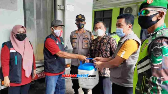 Sebanyak 36 vaksin Covid-19 diterima Puskesmas Cieurih, Kecamatan Cipaku, dari Dinas Kesehatan Kabupaten Ciamis. Foto: Edji Darsono/HR.