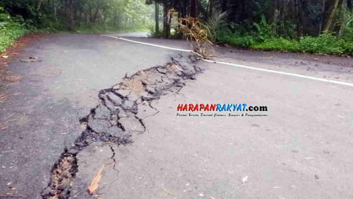 Jalan Penghubung Cimaragas-Cidolog Ciamis Amblas