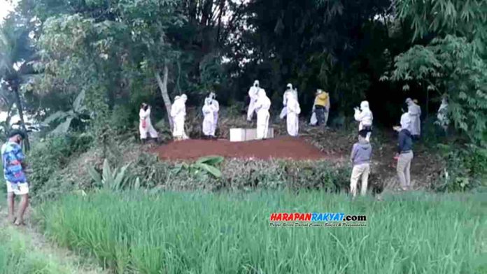 Pasien Covid-19 di Kecamatan Mangkubumi, Kota Tasikmalaya, Jawa Barat, meninggal dunia. Foto: Apip Wilianto/HR.