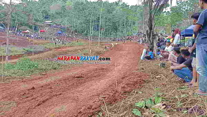 Polisi Bubarkan Balapan Motocross di Sirkuit Satria Gunpar Tasikmalaya