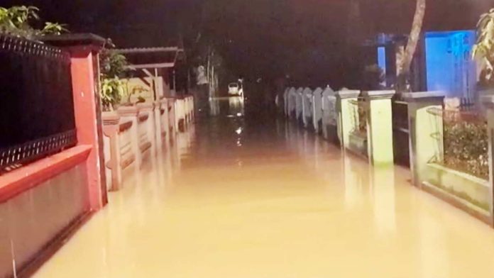 Banjir Rendam Ratusan Rumah Warga di Tasikmalaya