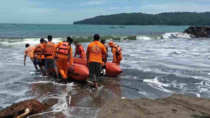 Pencari Benih Lobster Hilang