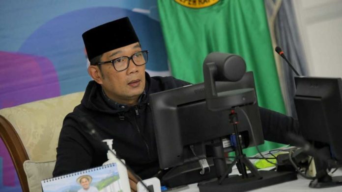 Ridwan Kamil Negatif