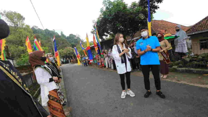 Sandiaga Uno Datangi Desa Wisata Terbaik di Kuningan Jabar