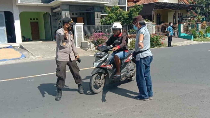 Tak Pakai Masker, Warga Pangandaran Didenda Rp 20 Ribu