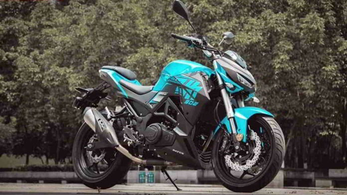 Dayun Chi 302 yang mirip Kawasaki Z1000