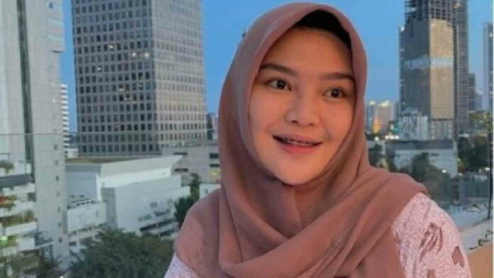 Rosa Meldianti Mantapkan Berhijab, Bantah Komentar Miring Netizen