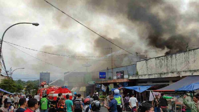 Pertokoan Ciamis kebakaran