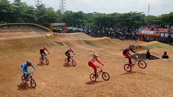 Jelang Porprov, Ratusan Pembalap Sepeda Jajal Venue BMX Ciamis