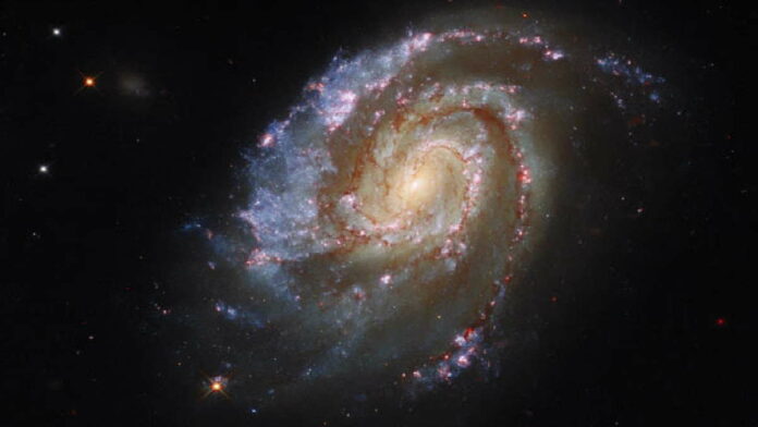 Galaksi Spiral NGC 6984 Kembali Tertangkap Teleskop Hubble NASA