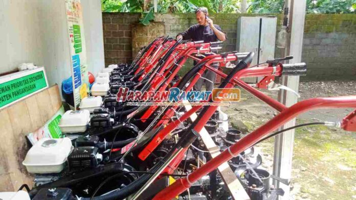 Kelompok Tani Tembakau Pangandaran Dapat Bantuan 9 Unit Cultivator