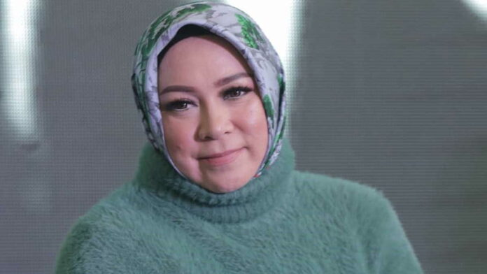 Lagu Melly Goeslaw Bertema Guru, Bertajuk Guruku Tersayang