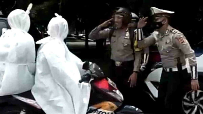 Video Pocong