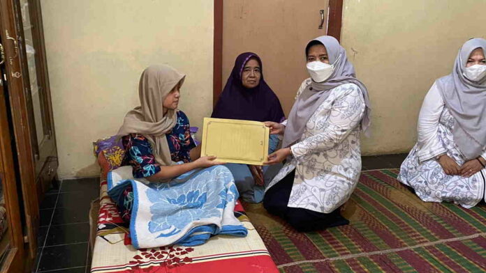 Penderita Kanker di Ciamis Dapat Bantuan dari Ketua YKI