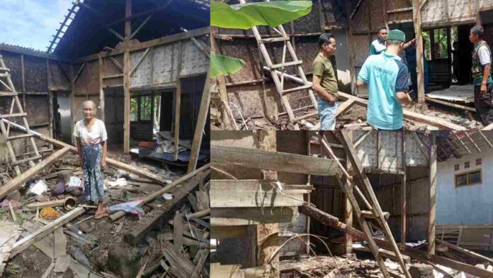 Rumah Nenek Sebatang Kara di Banjarsari Ciamis Roboh Diguyur Hujan