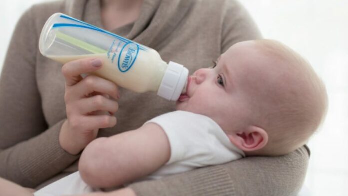 Botol Susu Anti Kolik, Cara Cegah Kolik dan Rewel pada Bayi