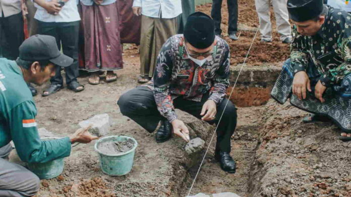 Sekda Ciamis Minta Masyarakat Maksimalkan Fungsi Masjid