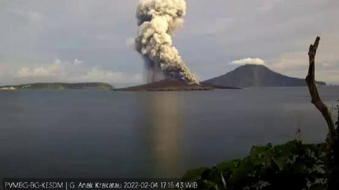 Video Dramatis Erupsi Anak Krakatau