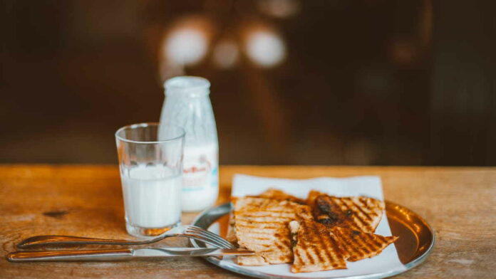 Makanan Penyebab Lendir di Tenggorokan