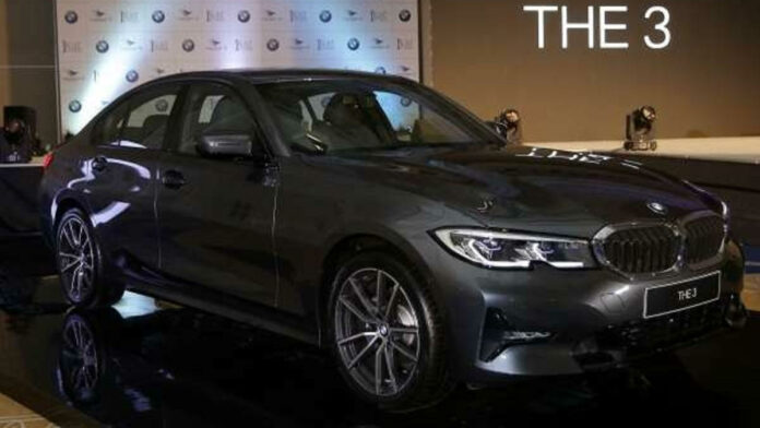 BMW 320i Dynamic di IIMS Hybrid 2022, Spesifikasi dan Fitur Jadi Sorotan