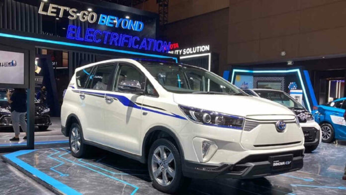 Toyota Innova Hycross Terungkap Daftarkan Nama untuk Seri Hybrid