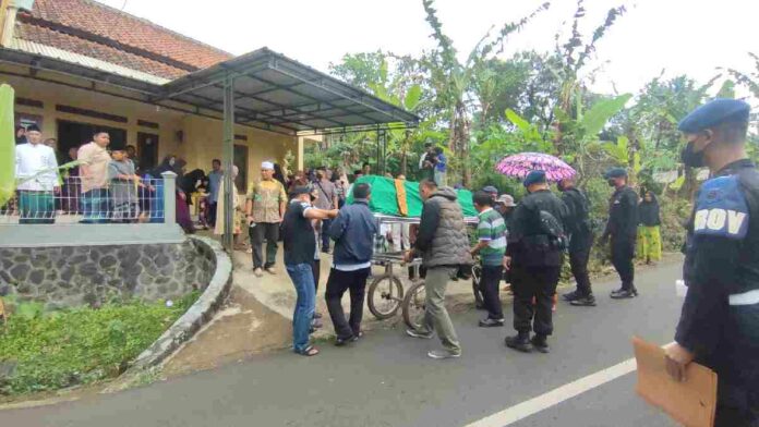 Korban kecelakaan bus pariwisata